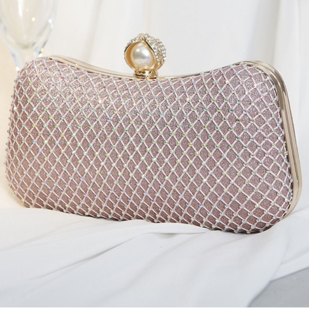 CHIC PEARL EVENING BAG